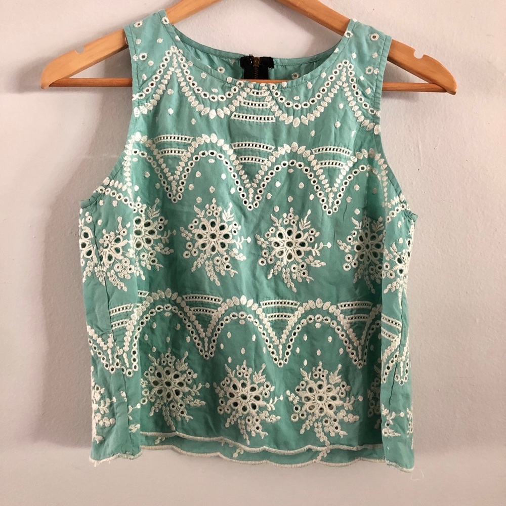 Eyelet top